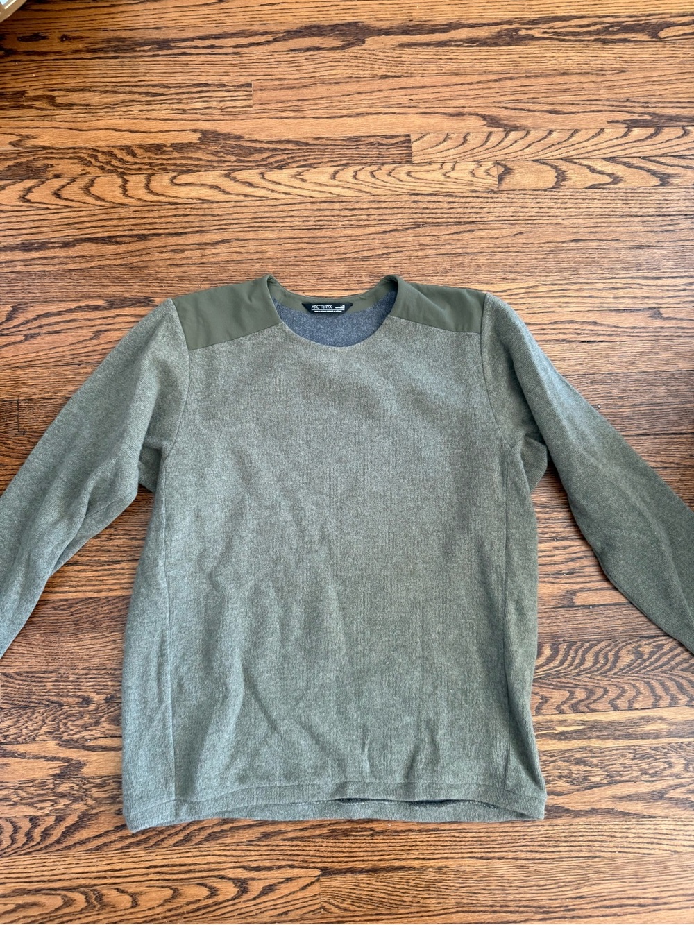 Arc’teryx Men's Olive Crewneck Sweater - wool blend